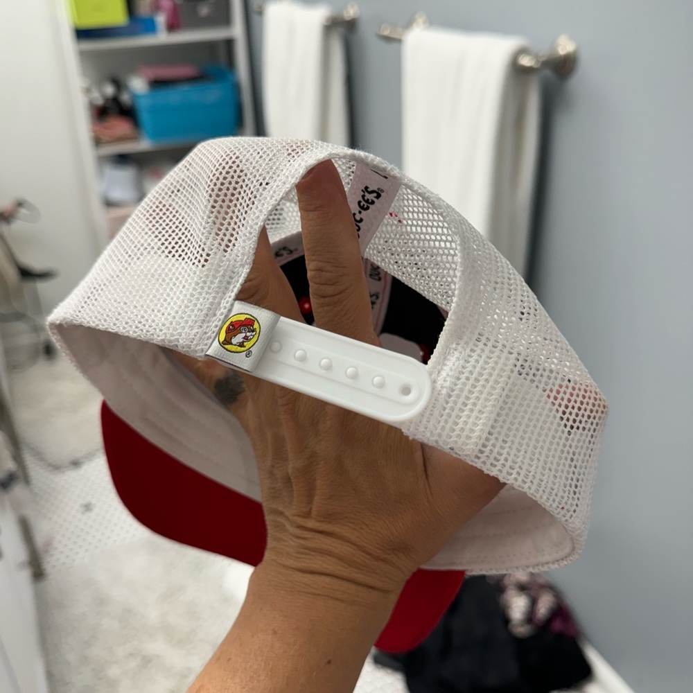 NWOT buc-ees cap - Picture 3 of 6